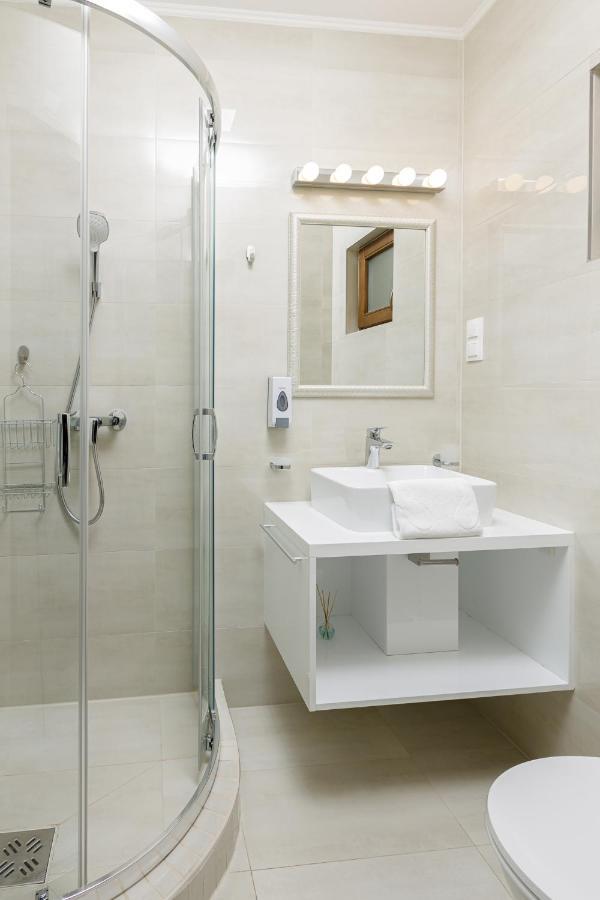 Anova Apartman Gyula Dış mekan fotoğraf