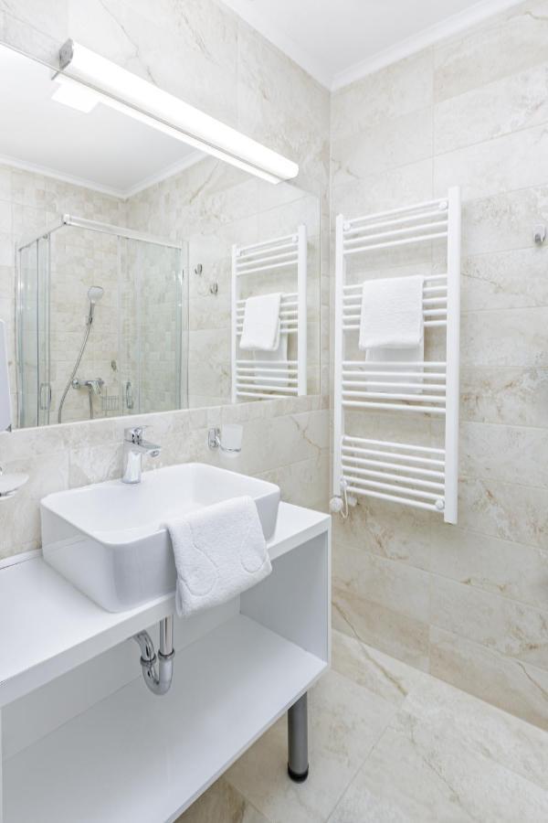 Anova Apartman Gyula Dış mekan fotoğraf