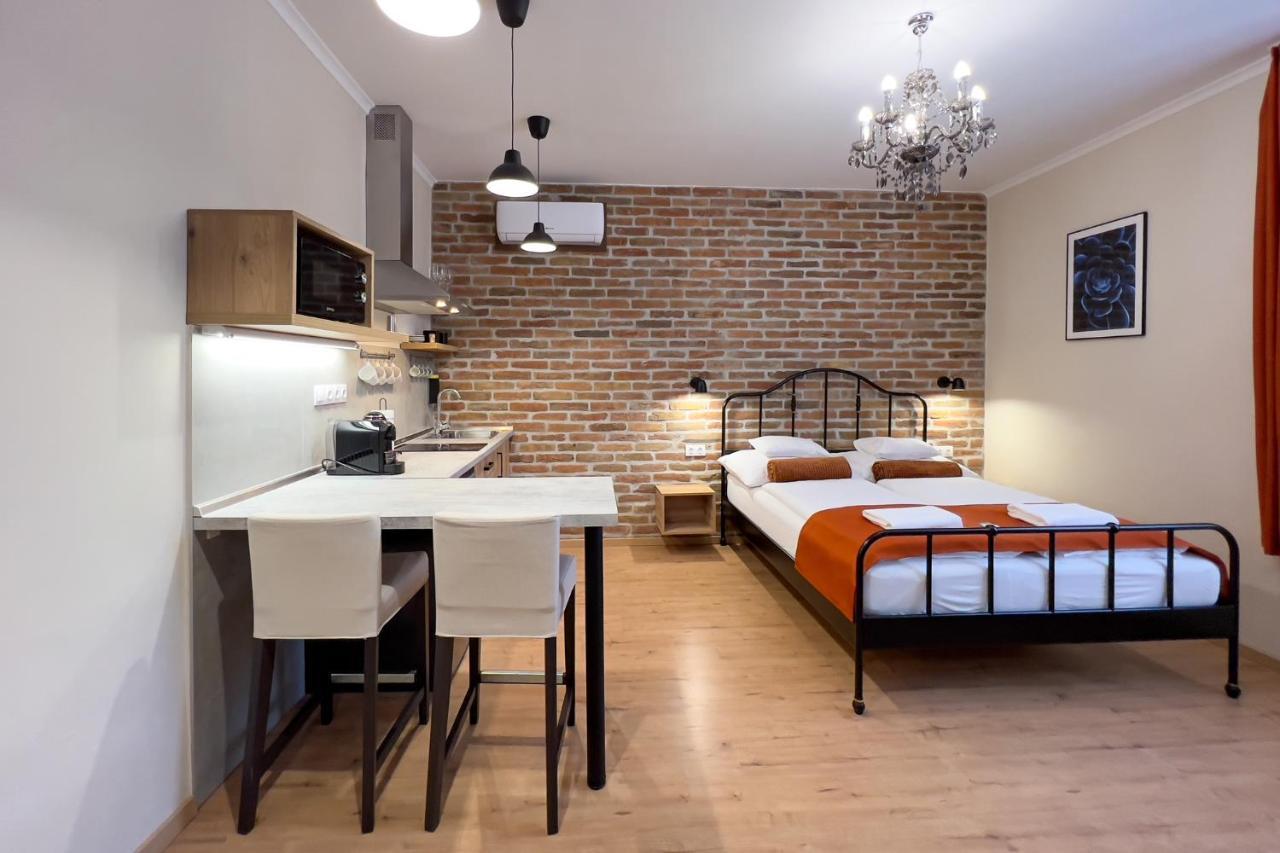 Anova Apartman Gyula Dış mekan fotoğraf